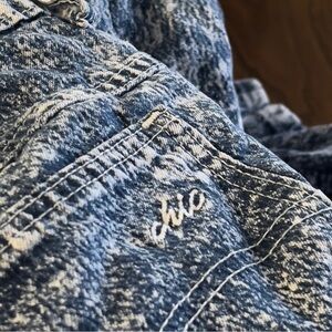 Authentic vintage chic high rise jeans 22